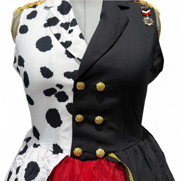 Dolls Kill Call Me Cruel Costume, Disney’s Cruella de Vil Plus Size Cosplay 3X - Picture 6 of 10